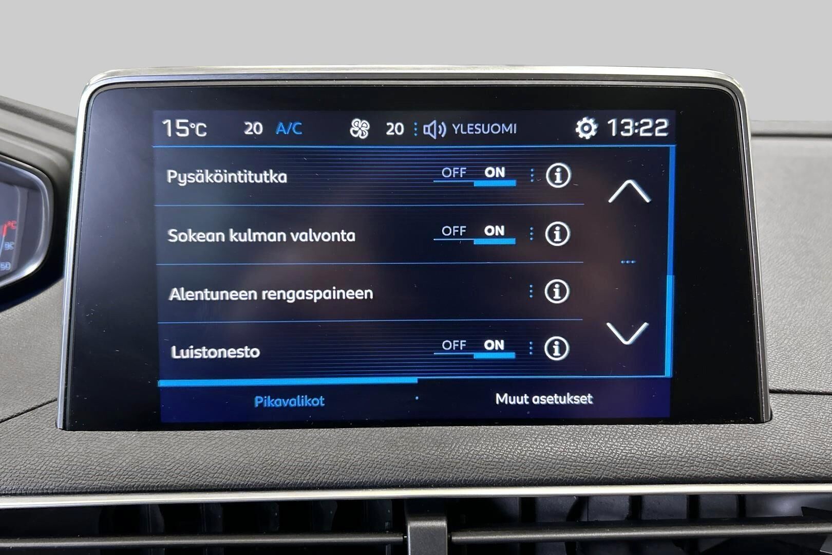 Peugeot 3008 iso kuva 25