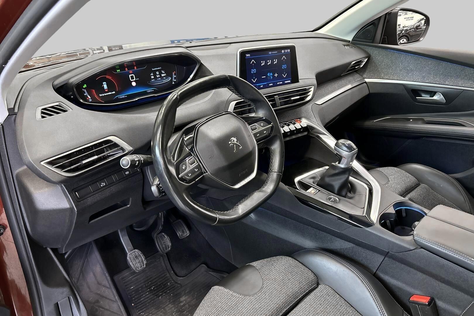 Peugeot 3008 iso kuva 32