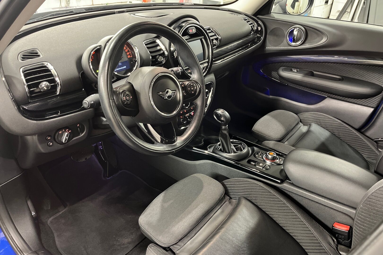MINI Clubman iso kuva 6