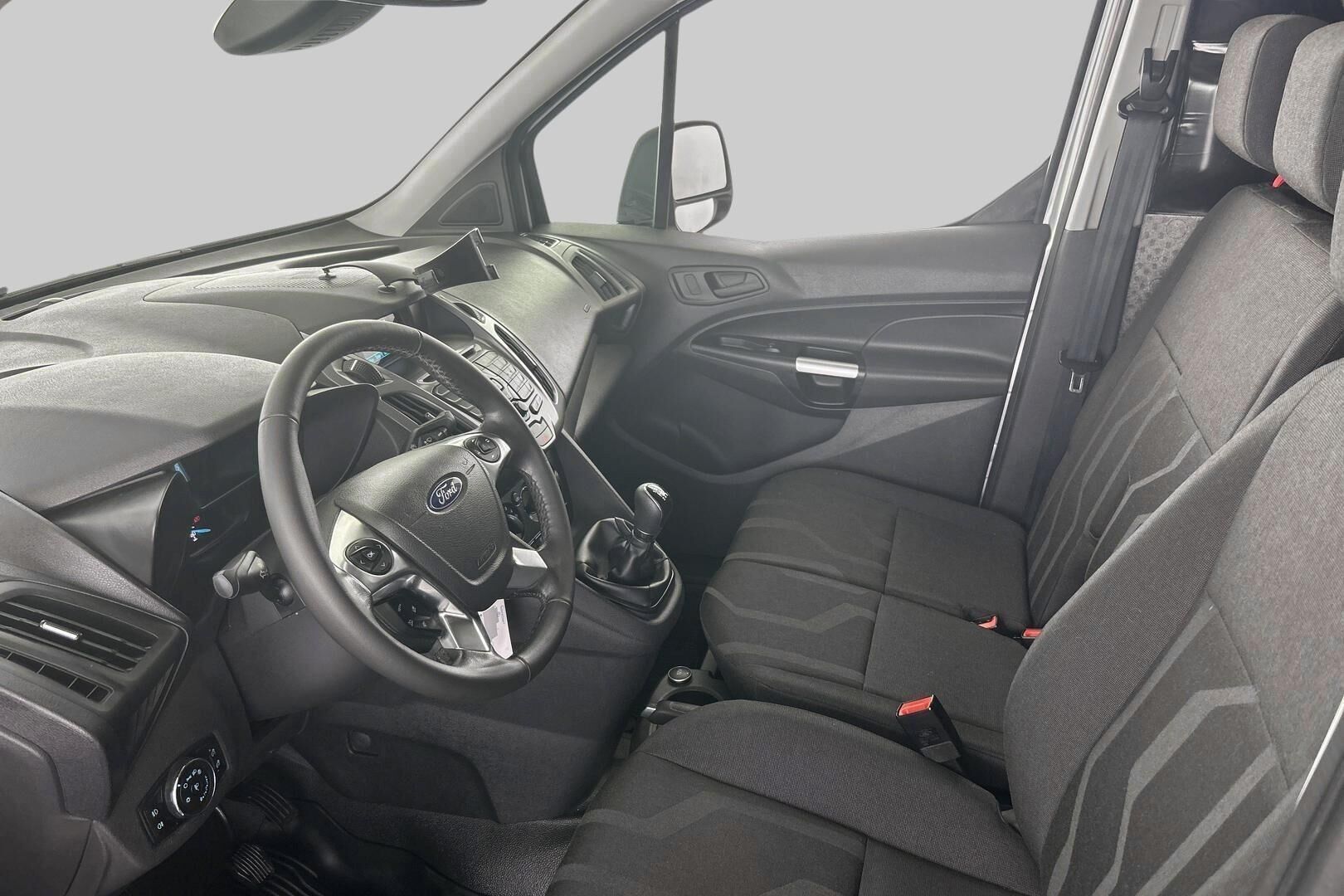 Ford Transit Connect iso kuva 7