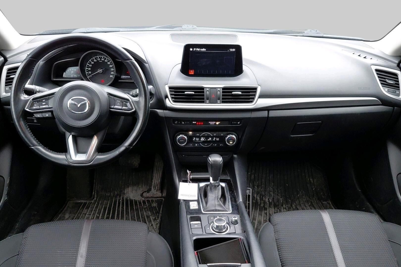 Mazda Mazda3 iso kuva 2