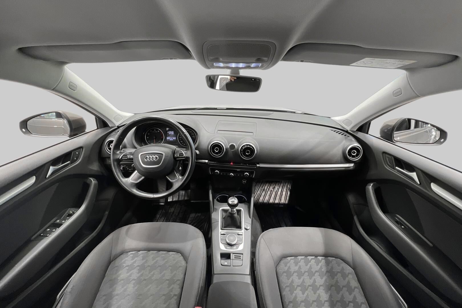 Audi A3 iso kuva 11