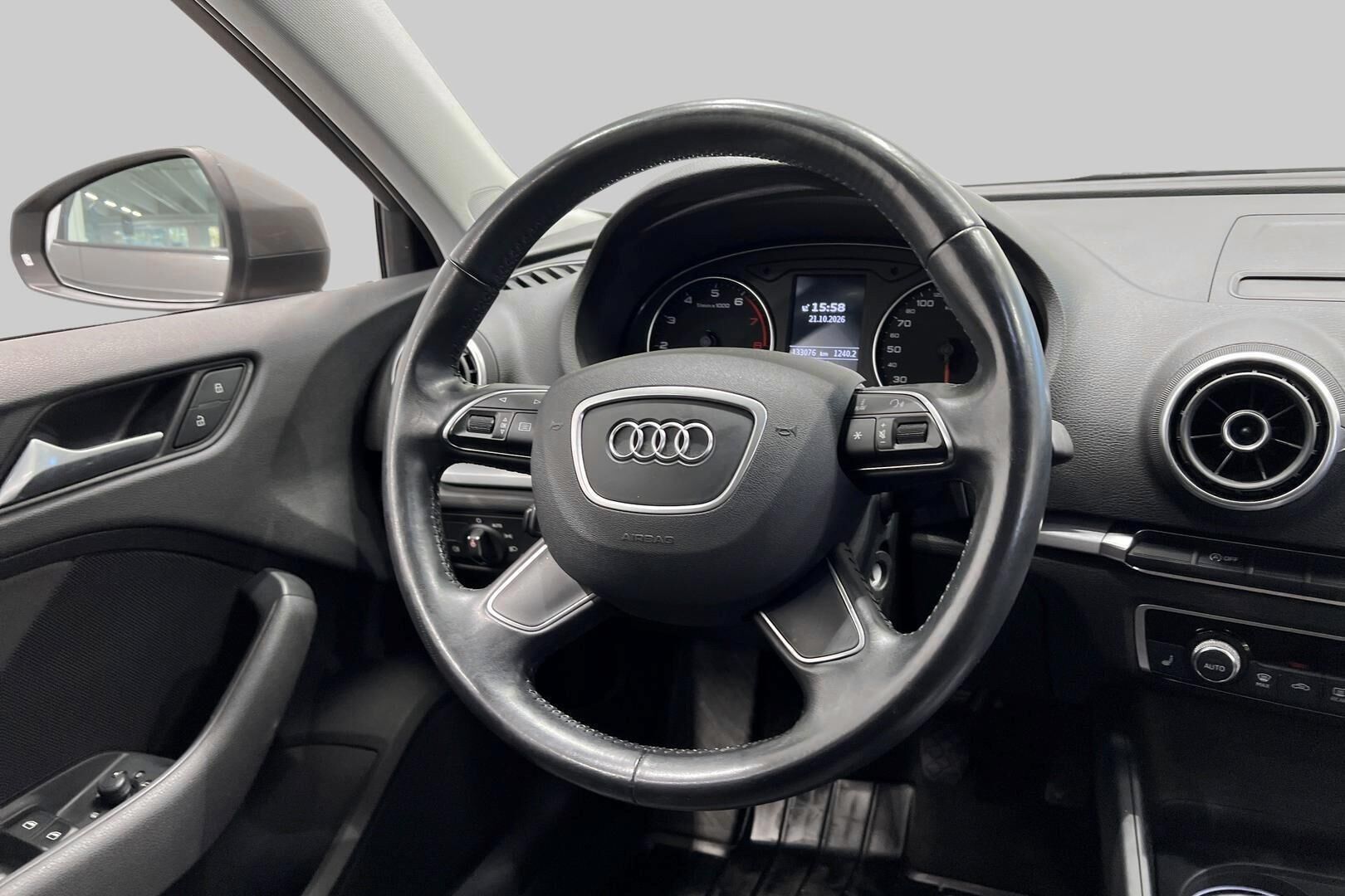 Audi A3 iso kuva 17