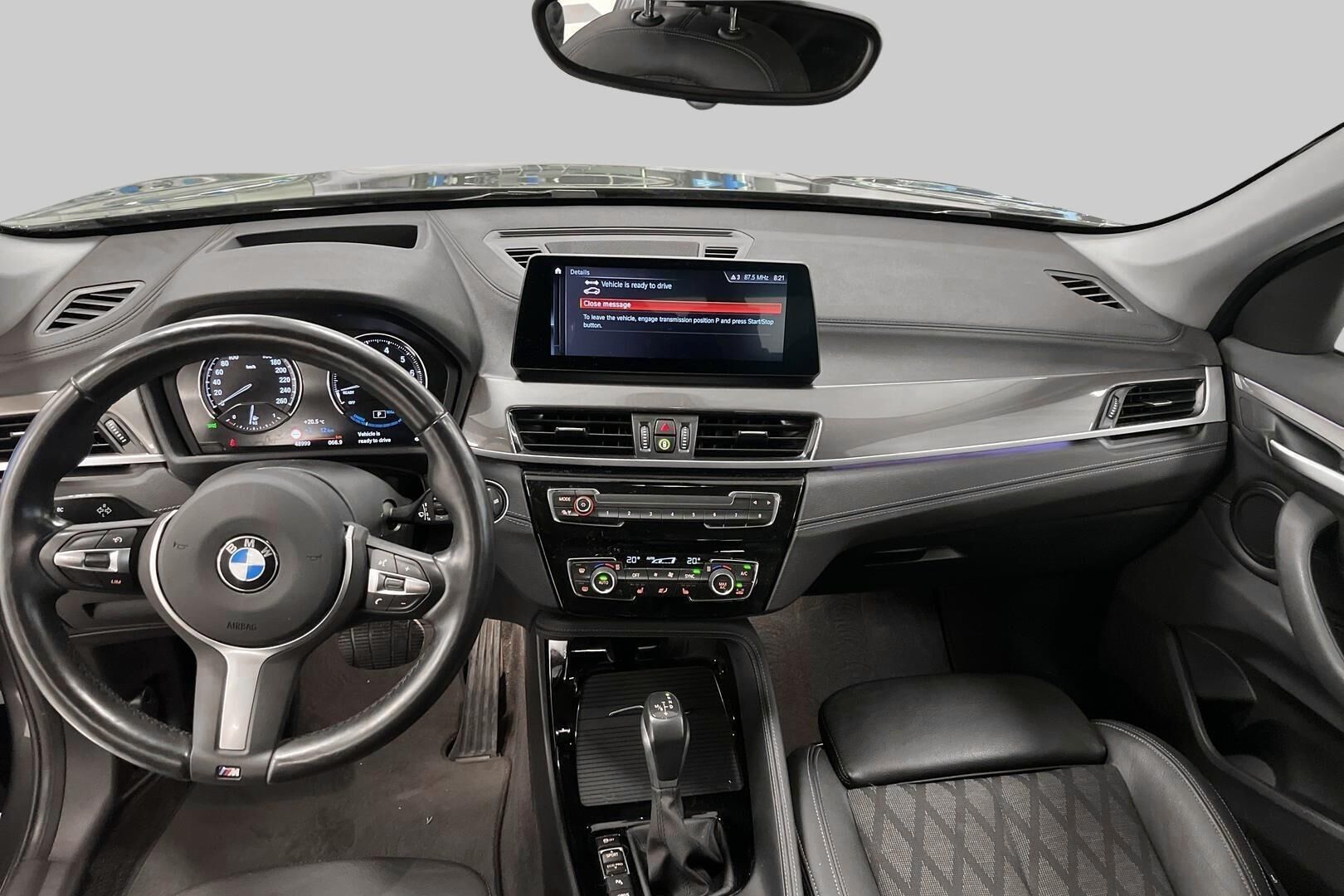 BMW X1 iso kuva 10
