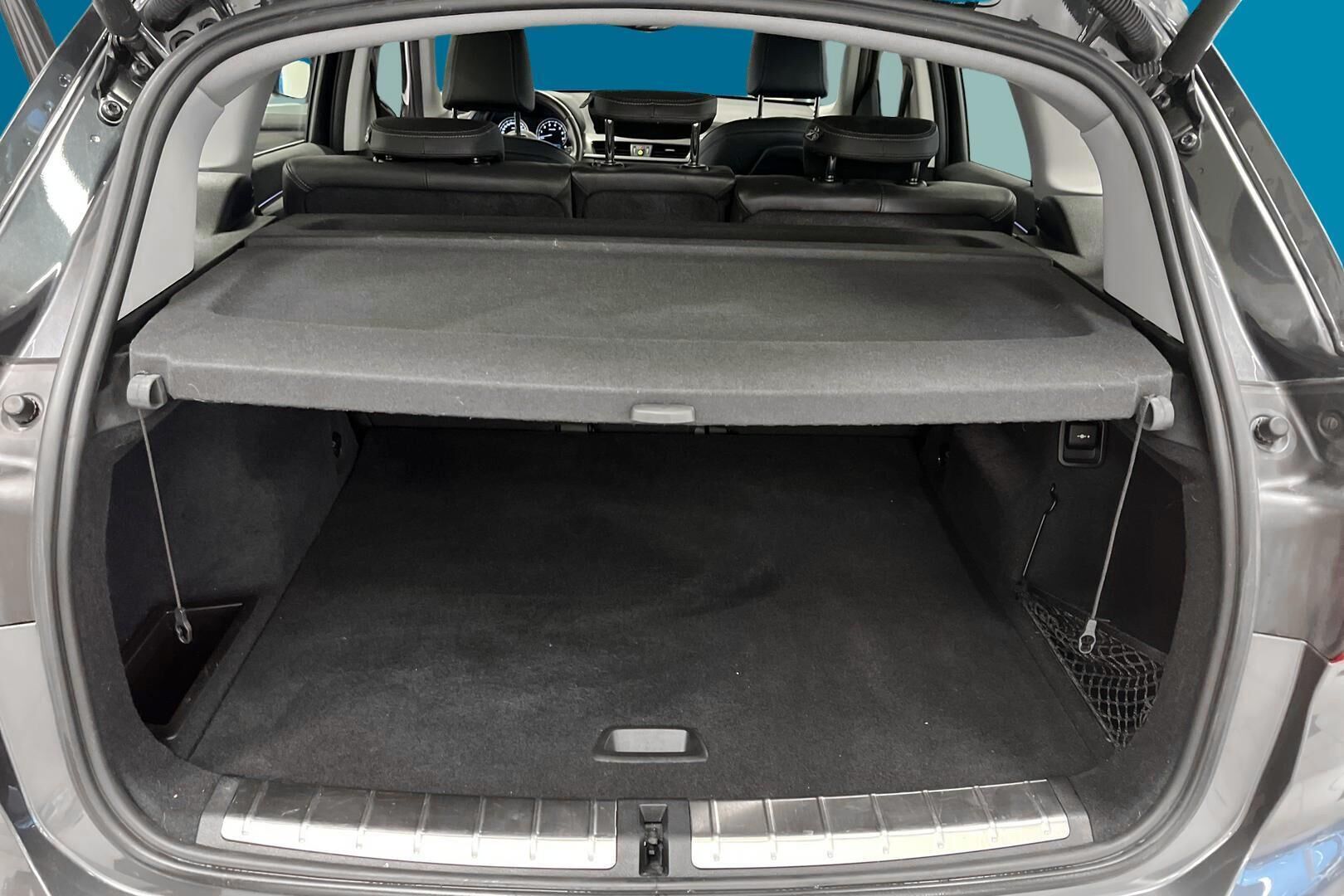 BMW X1 iso kuva 11