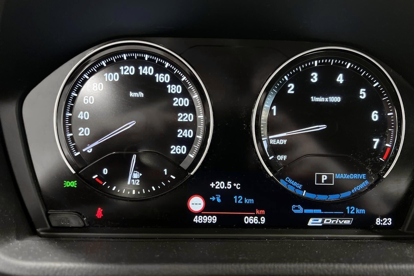 BMW X1 iso kuva 13