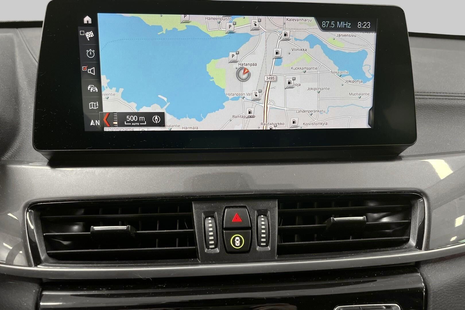 BMW X1 iso kuva 14
