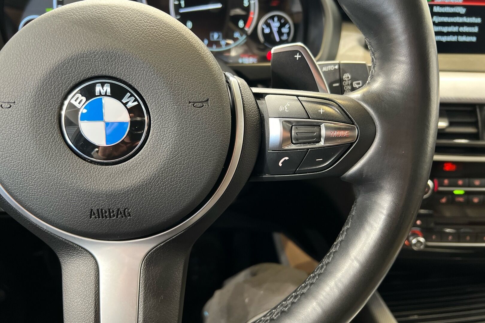 BMW X5 iso kuva 18