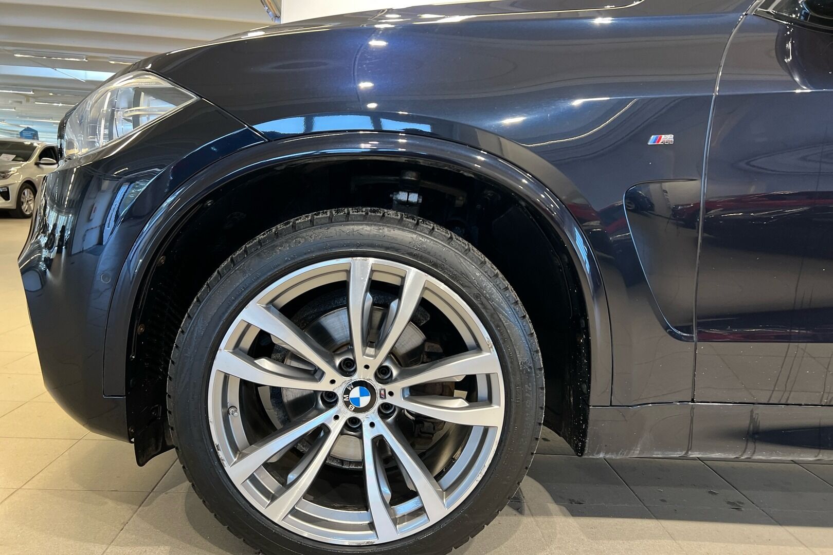 BMW X5 iso kuva 20