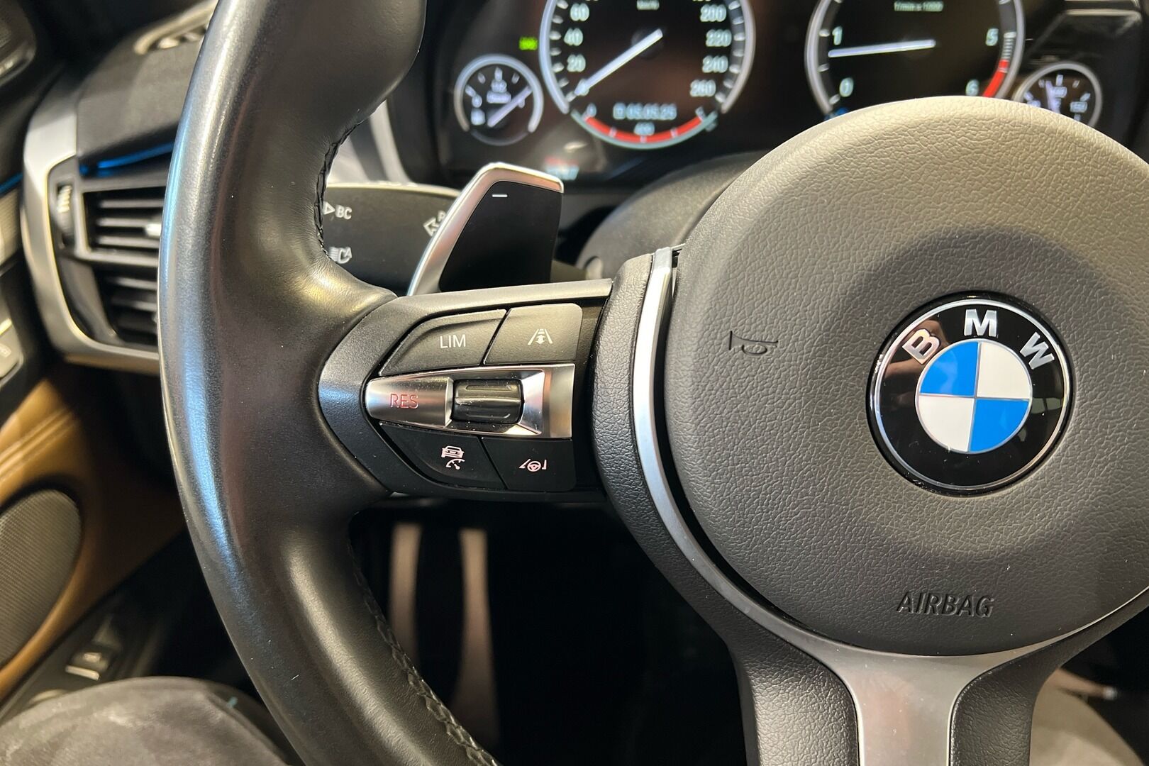 BMW X5 iso kuva 21