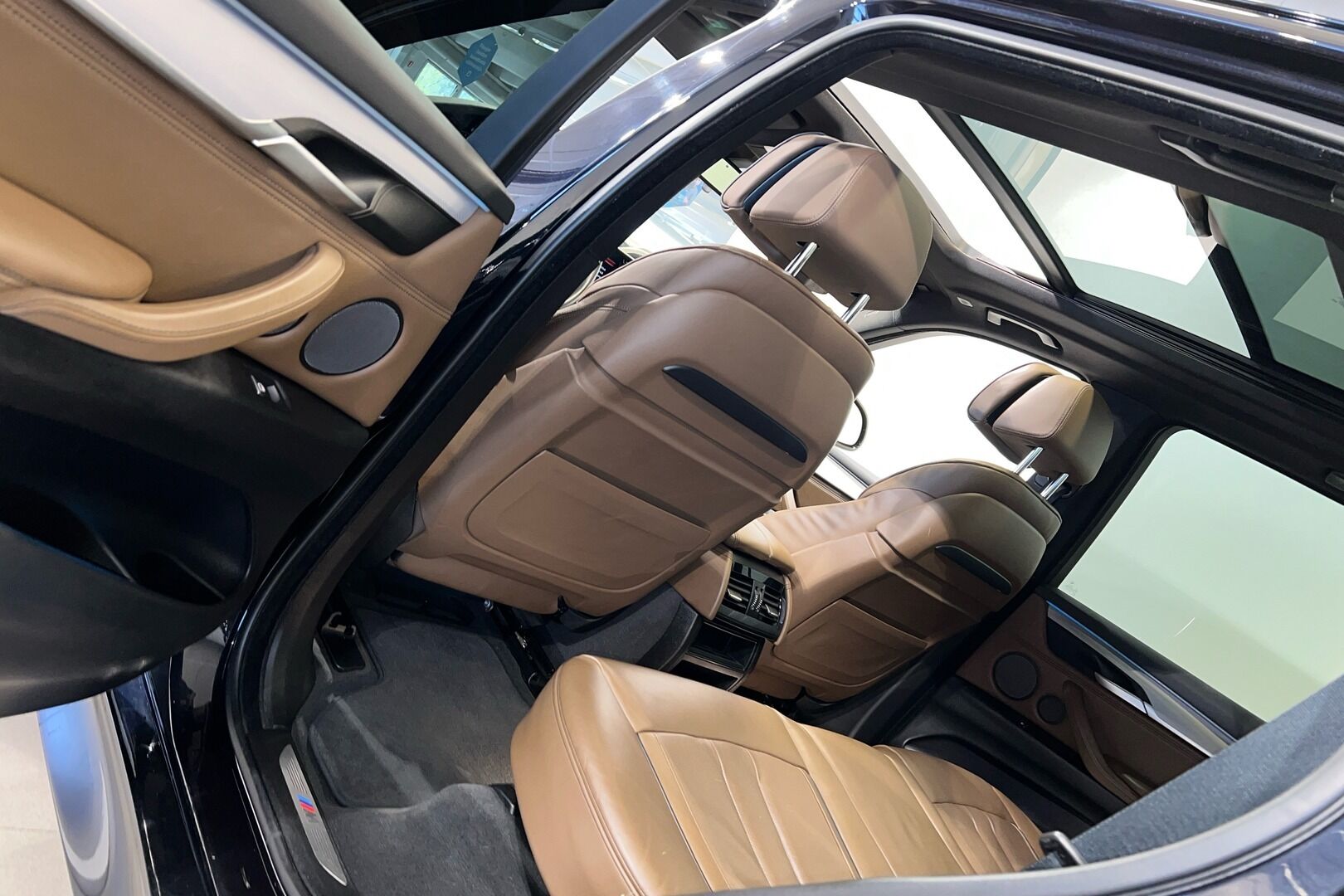 BMW X5 iso kuva 24