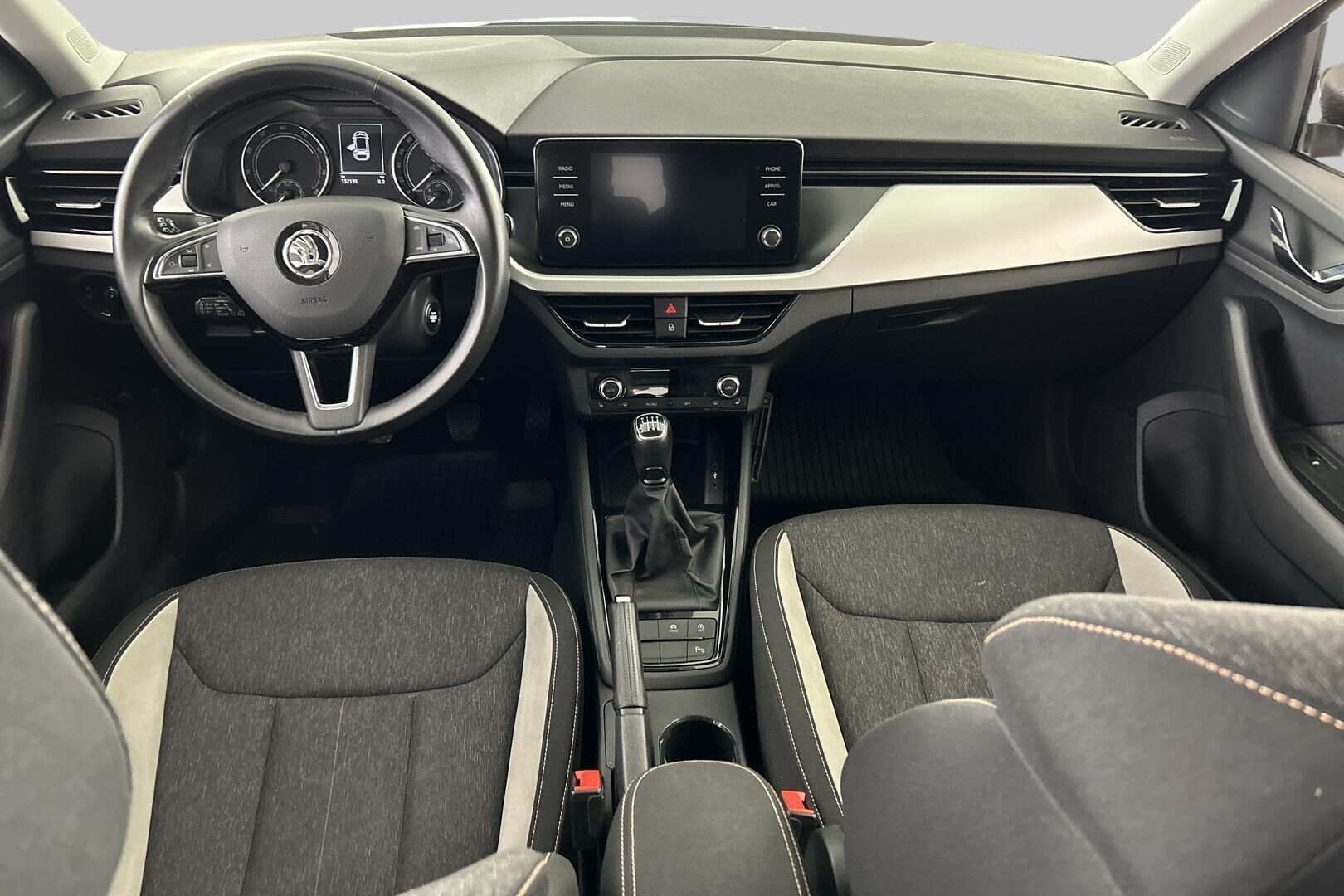 Skoda Scala iso kuva 10