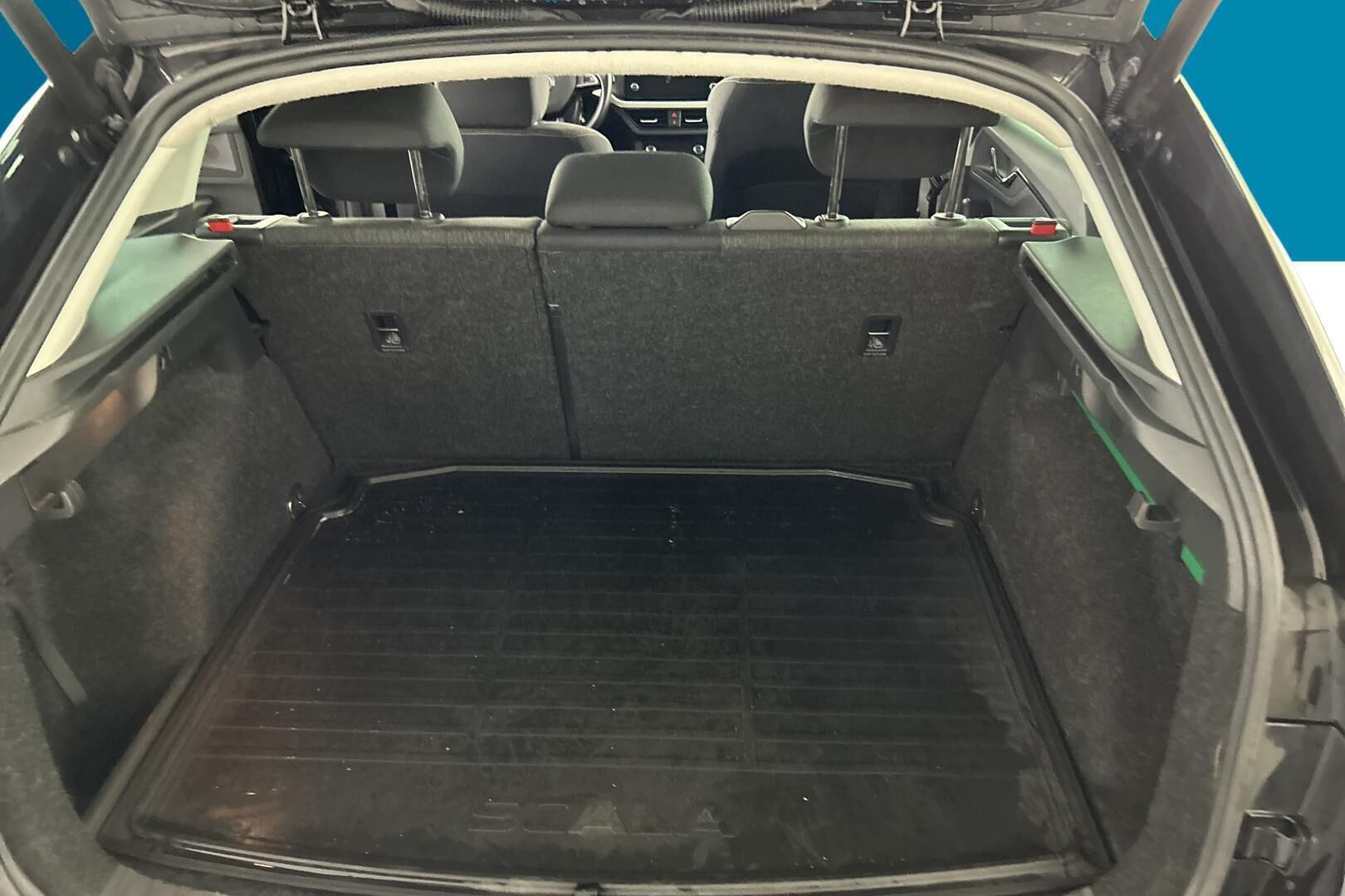 Skoda Scala iso kuva 11