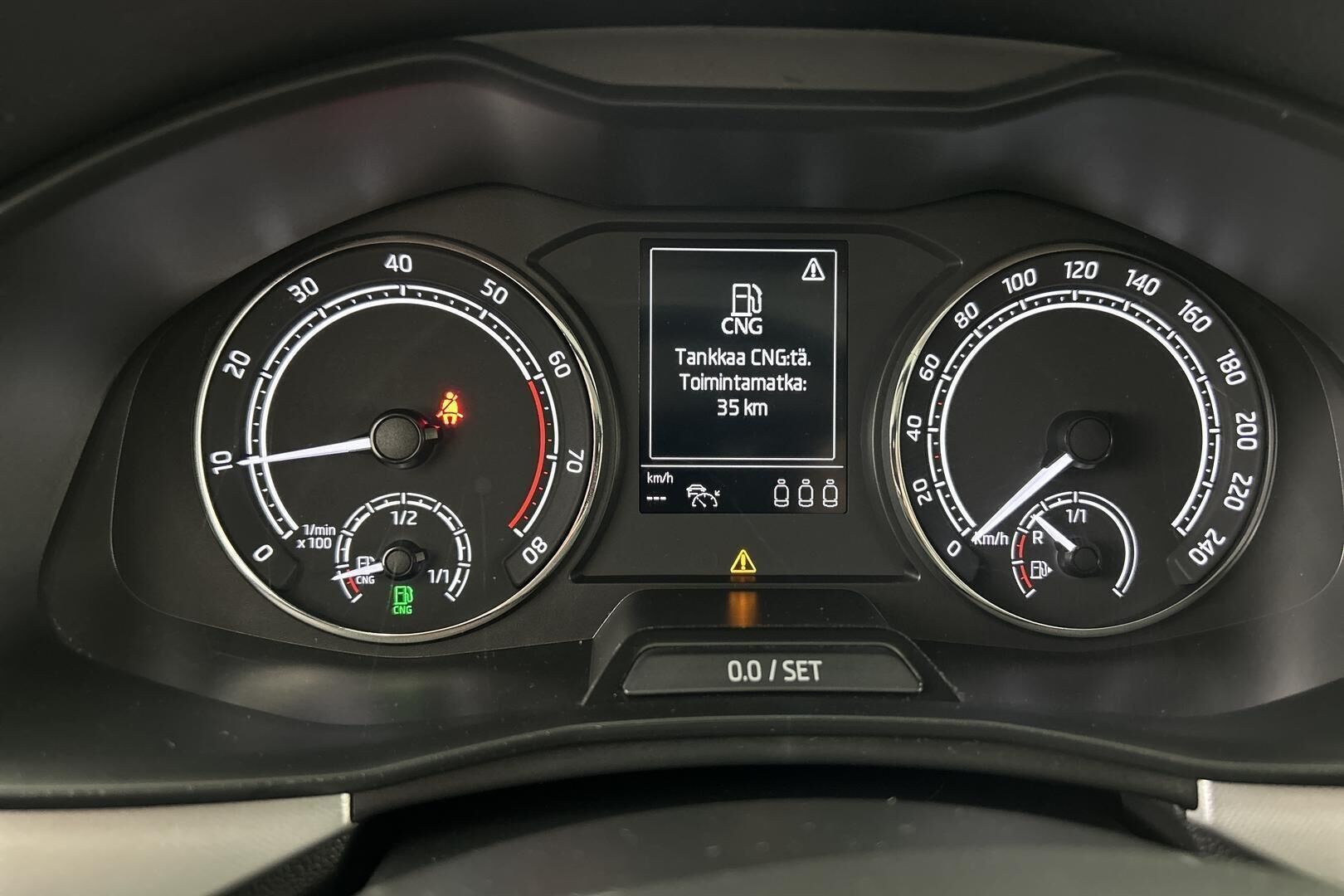 Skoda Scala iso kuva 13