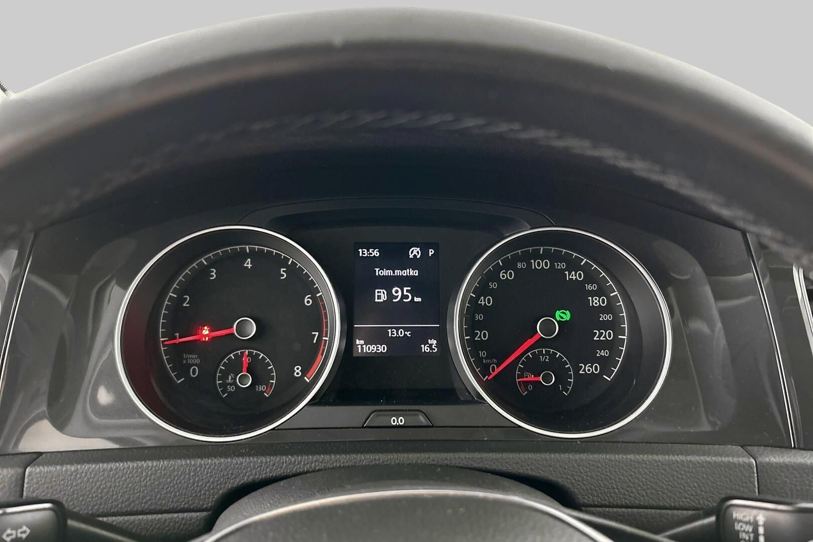 Volkswagen Golf iso kuva 3