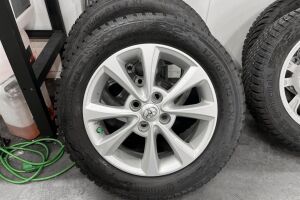 Toyota Yaris esikatselu 13