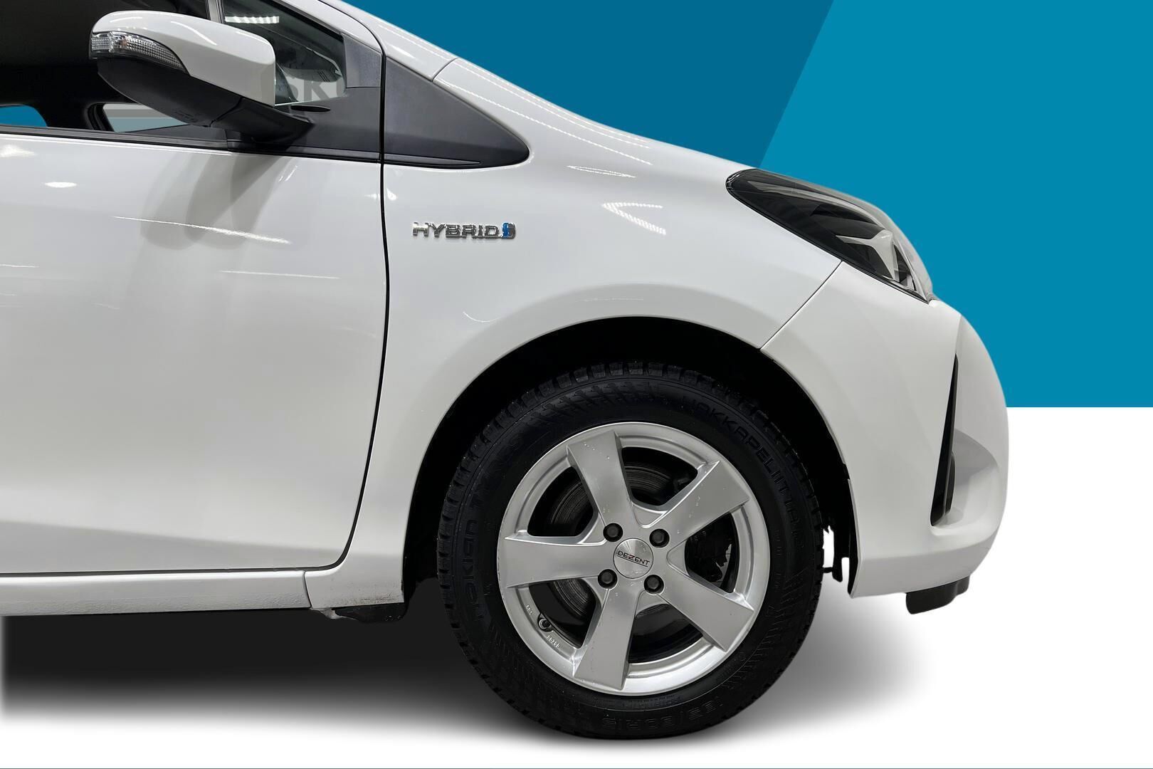 Toyota Yaris iso kuva 13