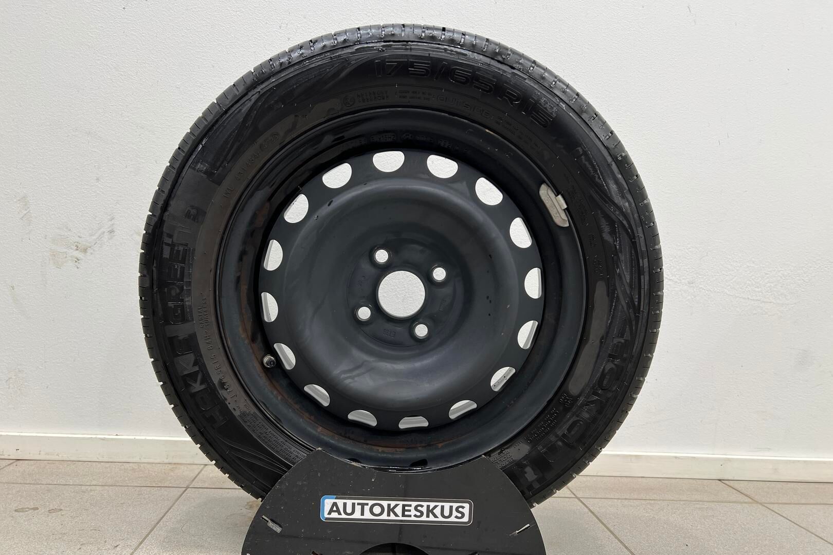 Toyota Yaris iso kuva 27