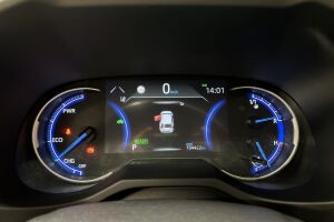 Toyota RAV4 esikatselu 13