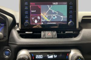 Toyota RAV4 esikatselu 14