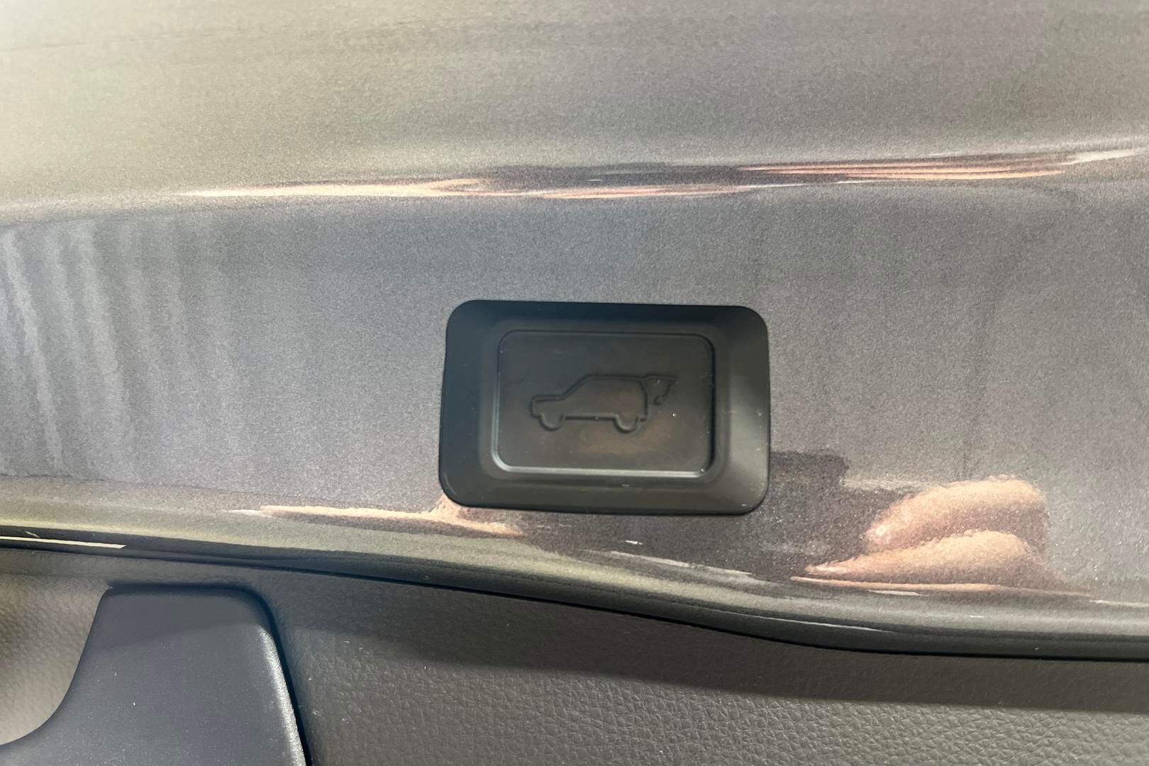 Toyota RAV4 iso kuva 20