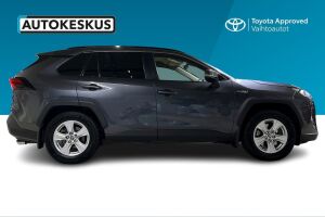 Toyota RAV4 esikatselu 3