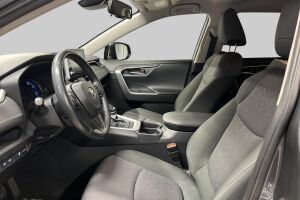 Toyota RAV4 esikatselu 8