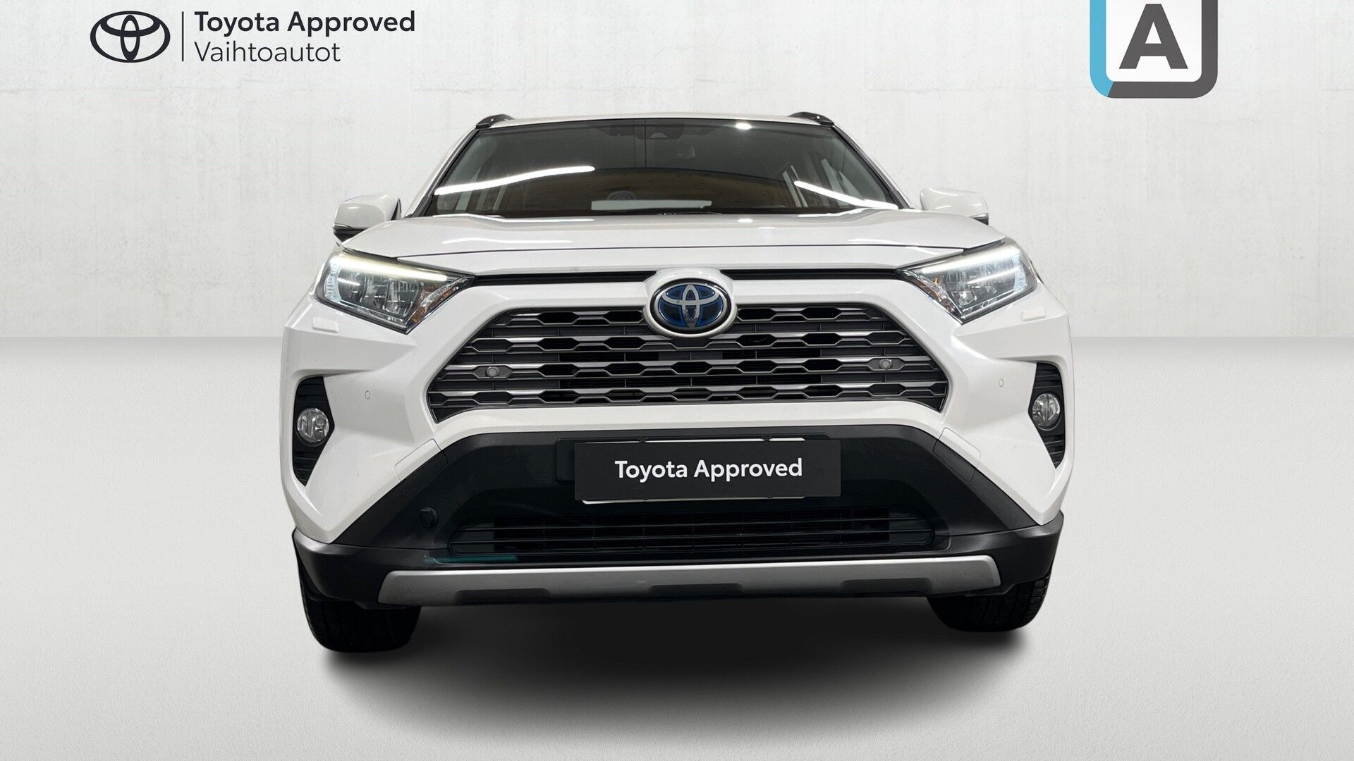 Toyota RAV4 iso kuva 6