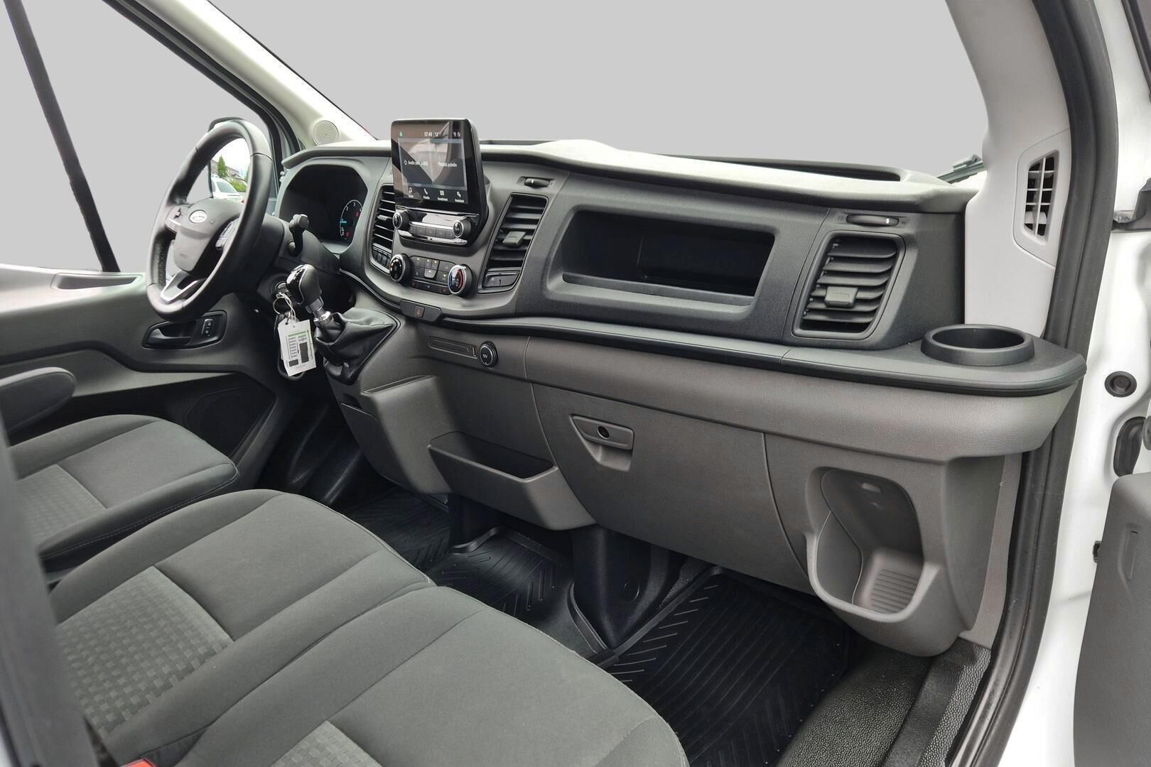 Ford Transit iso kuva 6