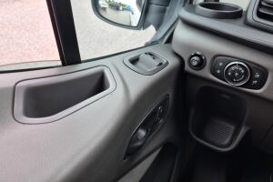 Ford Transit esikatselu 13
