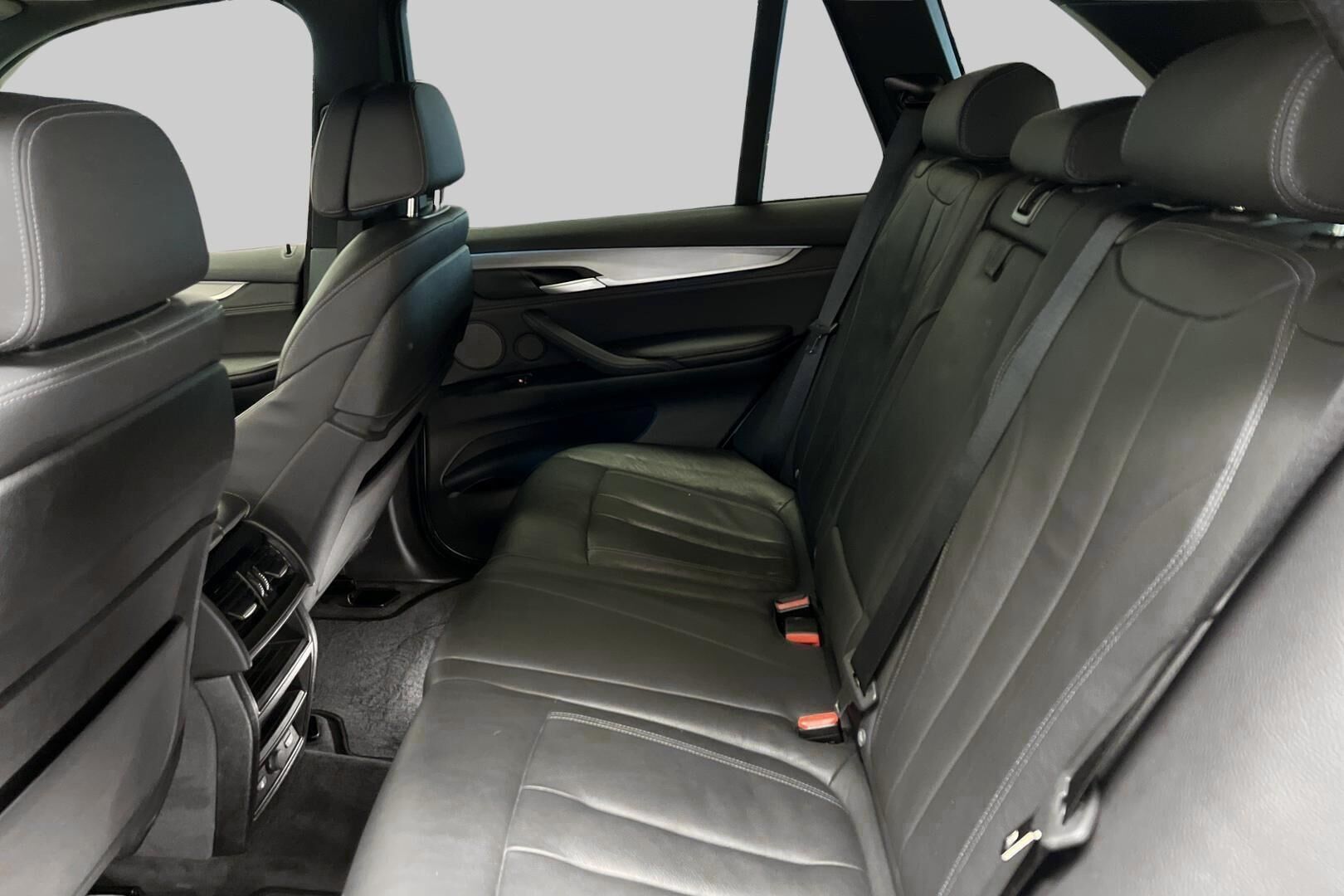BMW X5 iso kuva 10