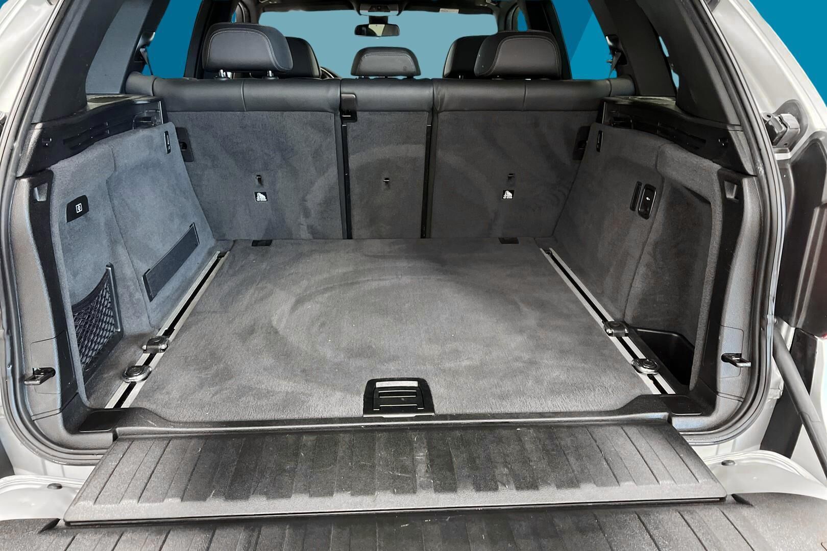 BMW X5 iso kuva 12