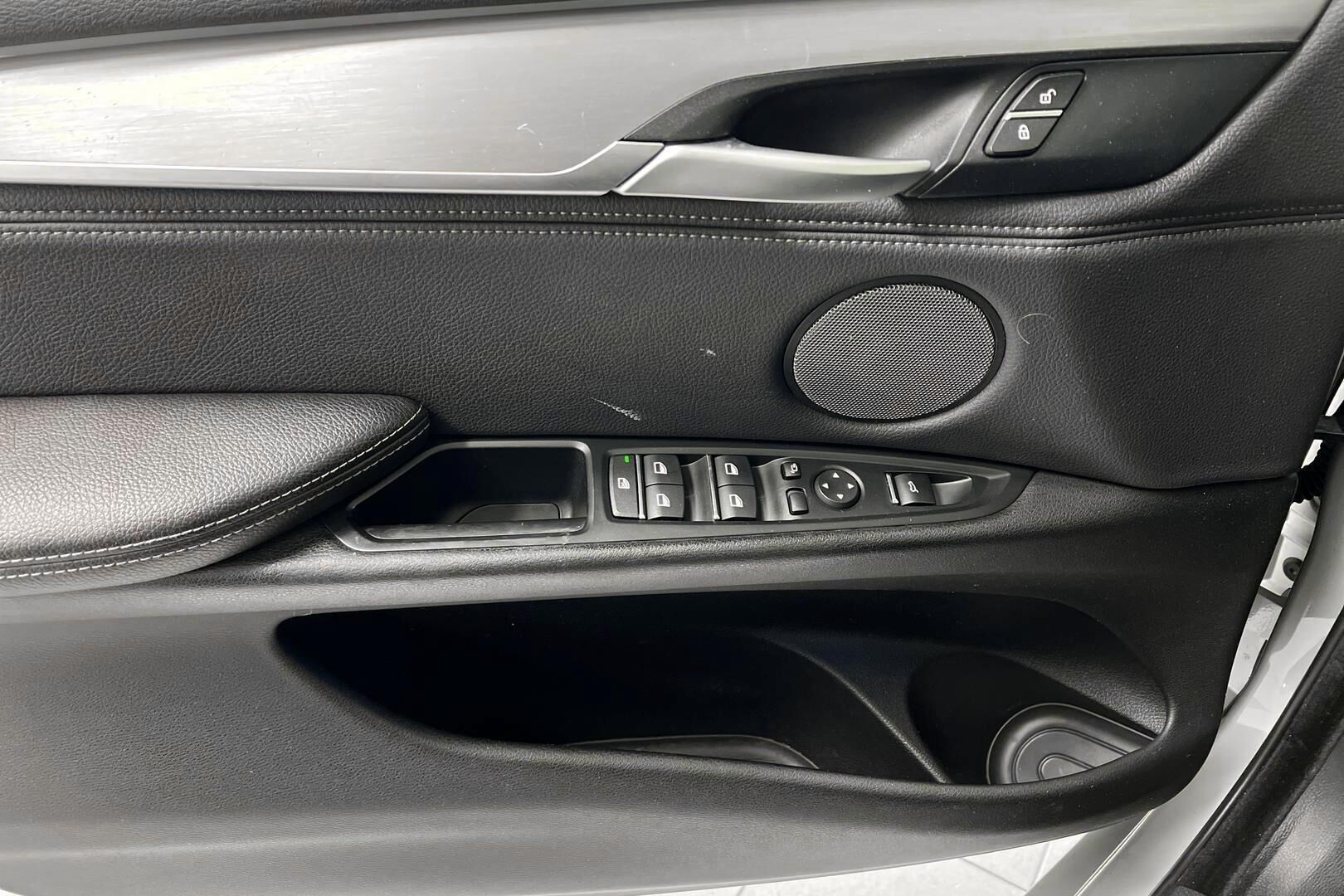 BMW X5 iso kuva 20