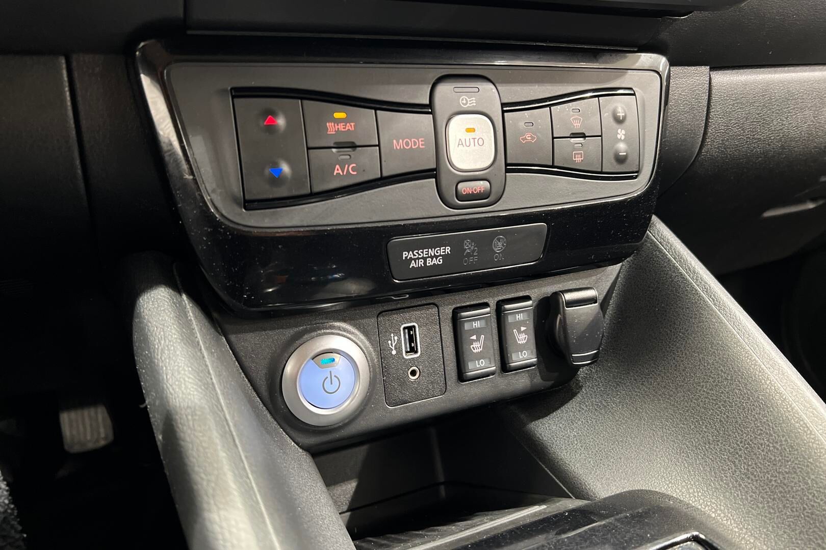 Nissan Leaf iso kuva 19