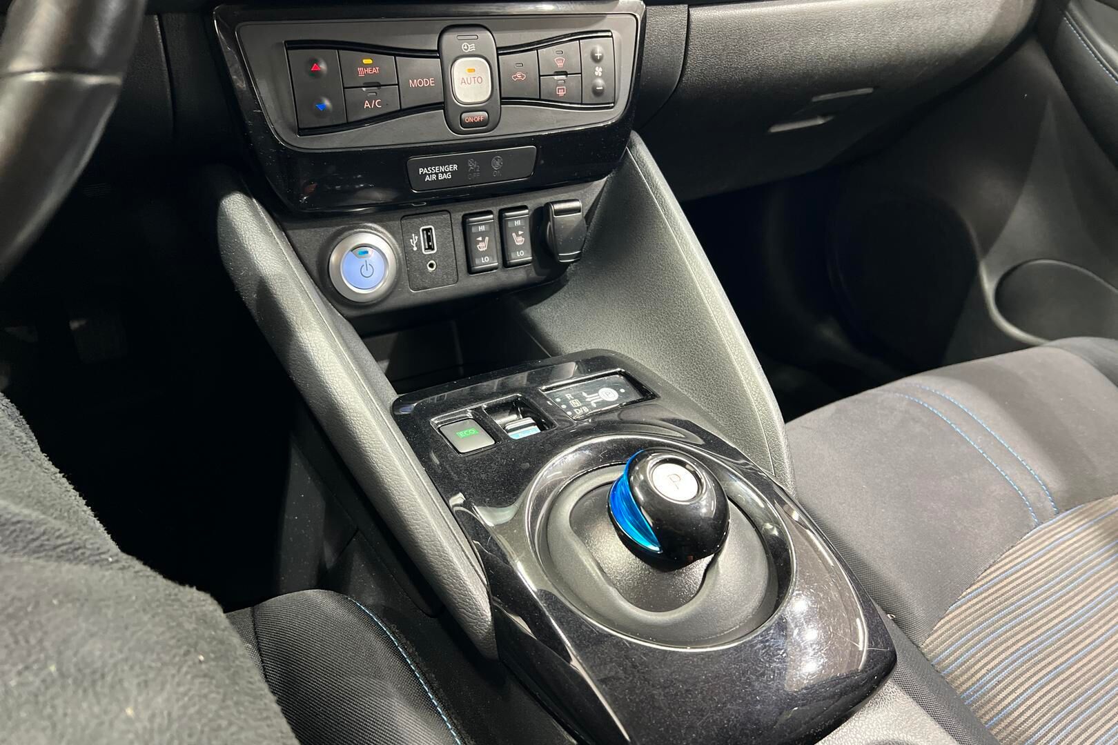 Nissan Leaf iso kuva 20