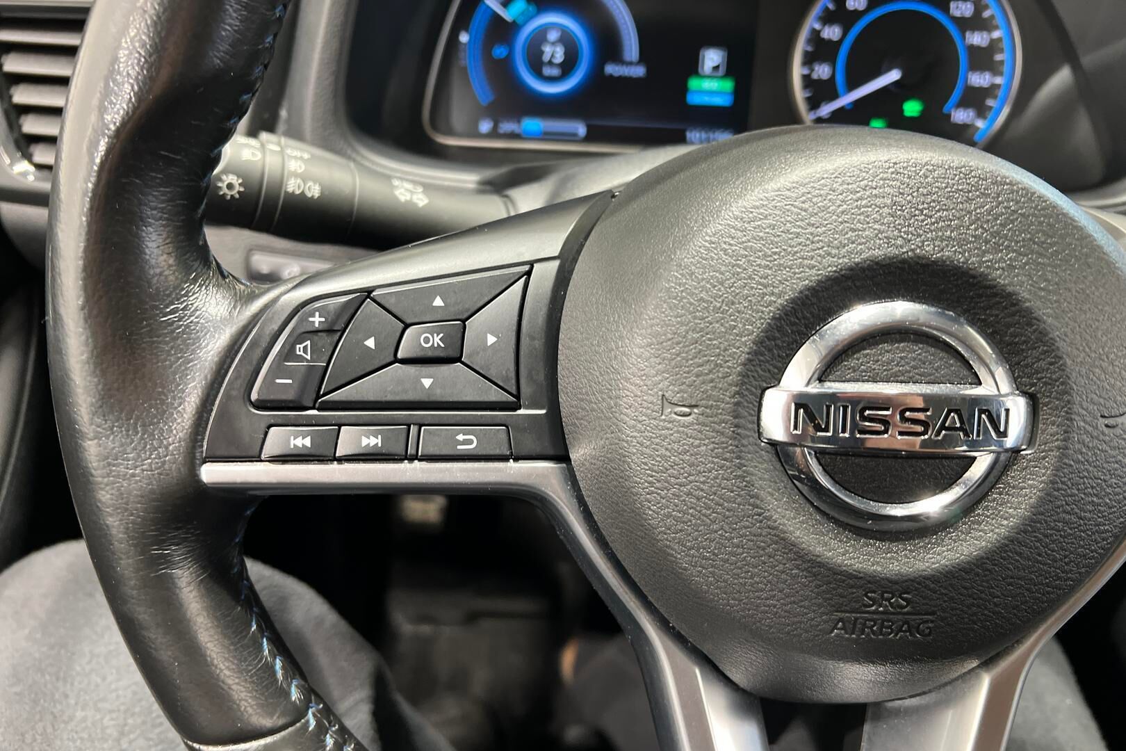 Nissan Leaf iso kuva 23