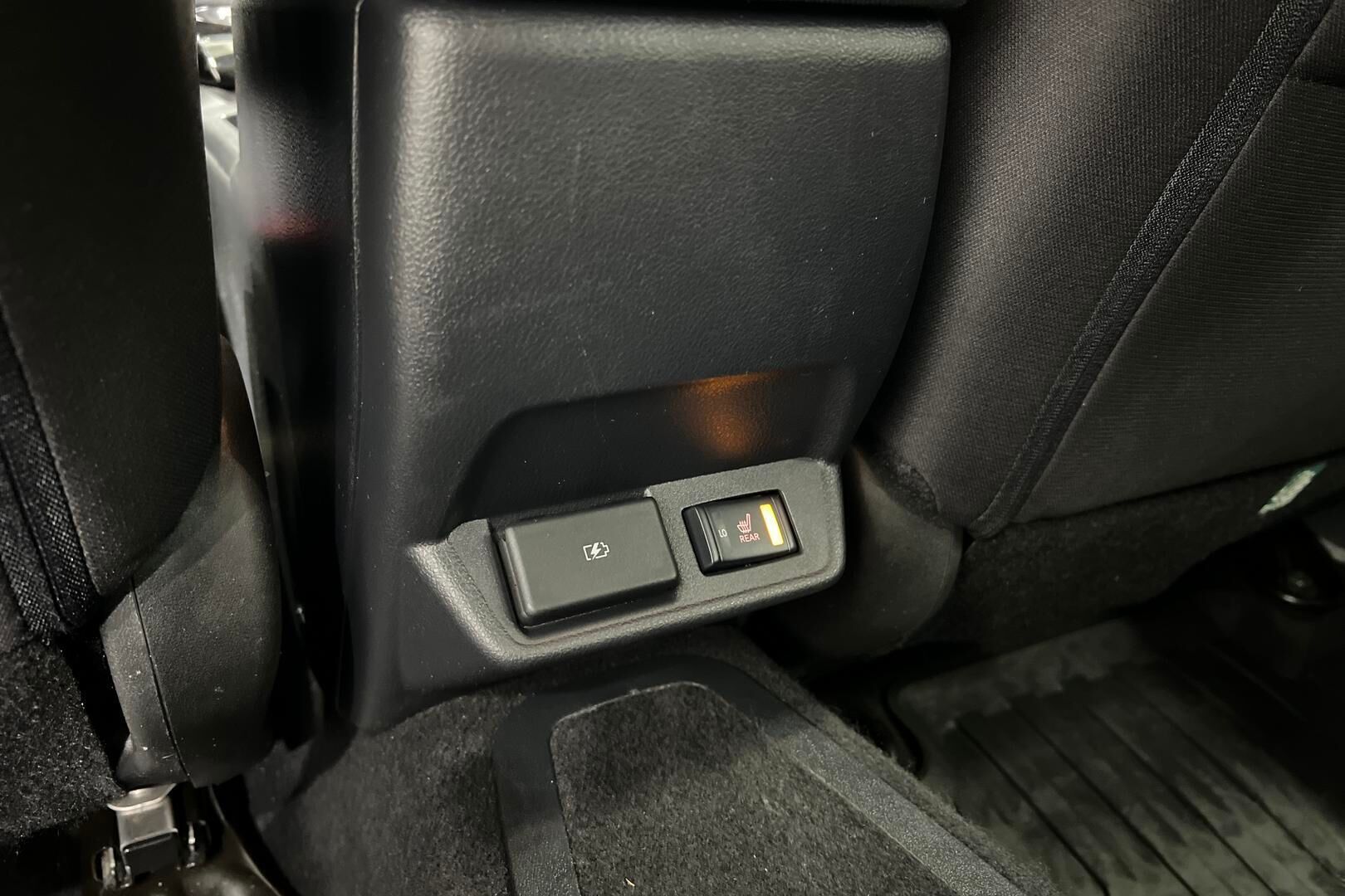 Nissan Leaf iso kuva 26