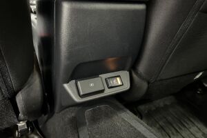 Nissan Leaf esikatselu 26