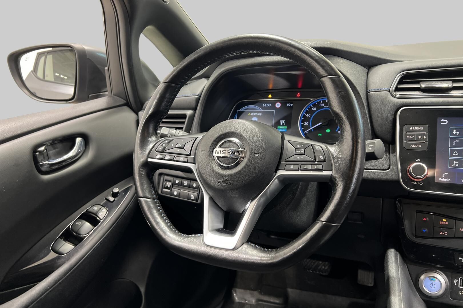 Nissan Leaf iso kuva 29