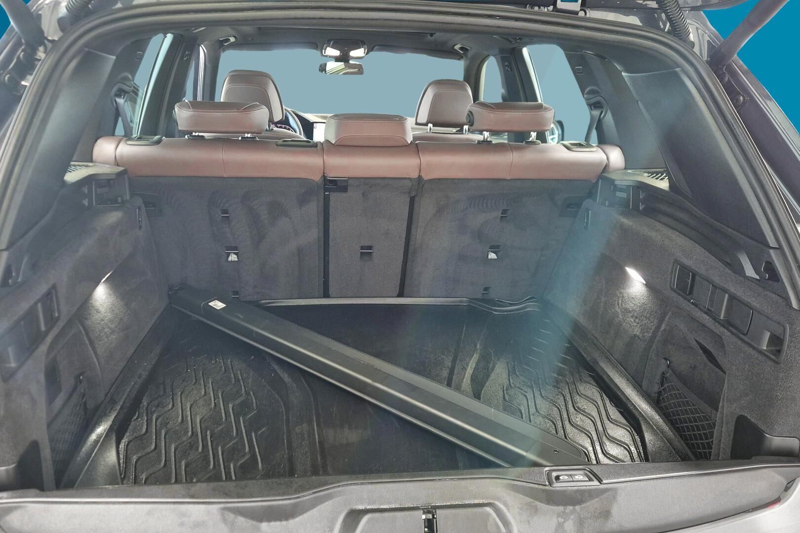 BMW X5 iso kuva 11