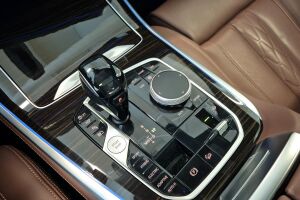 BMW X5 esikatselu 16