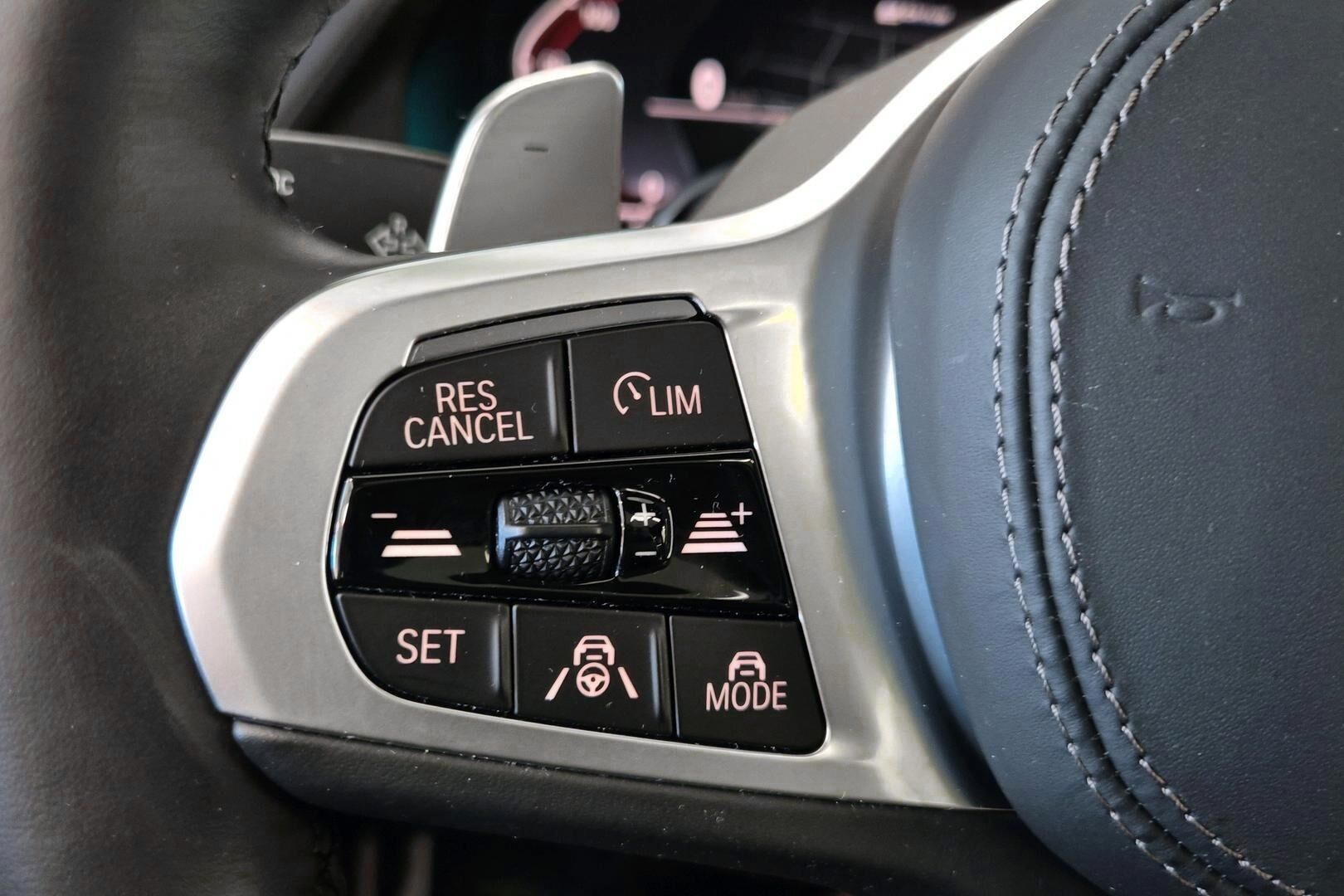 BMW X5 iso kuva 18