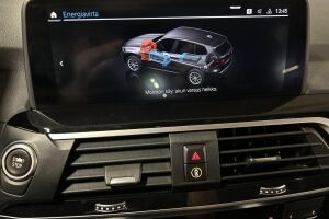 BMW X3 esikatselu 32