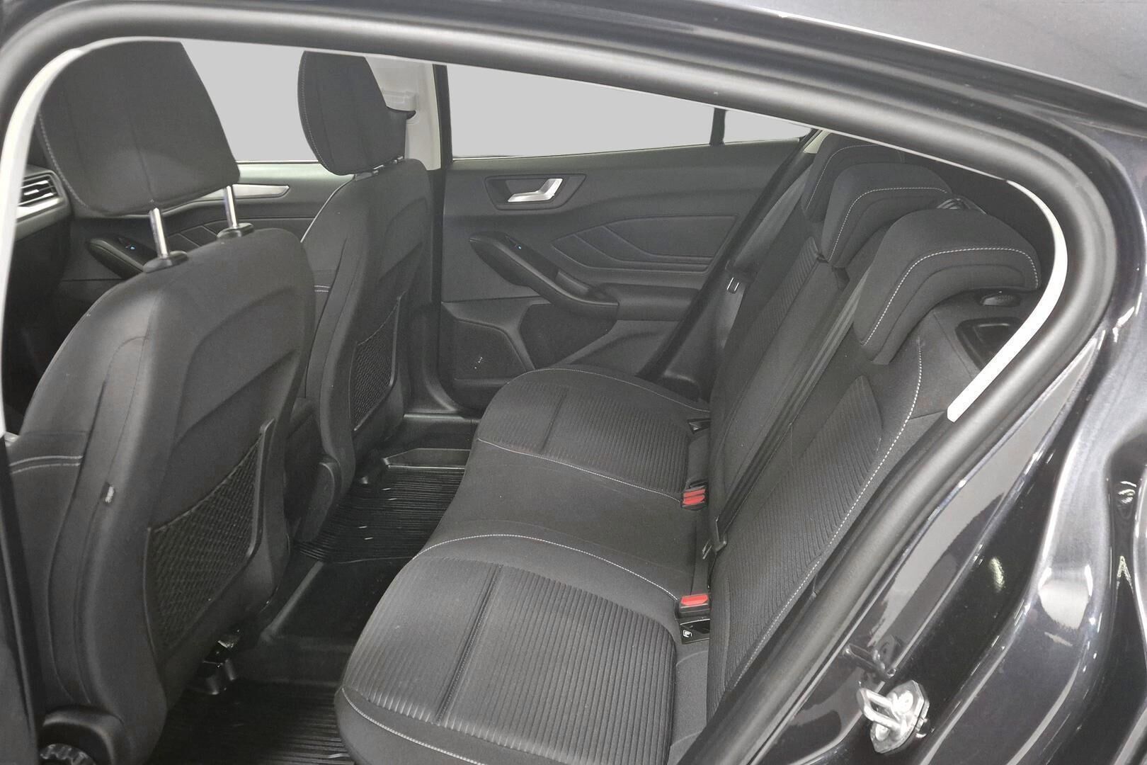 Ford Focus iso kuva 10