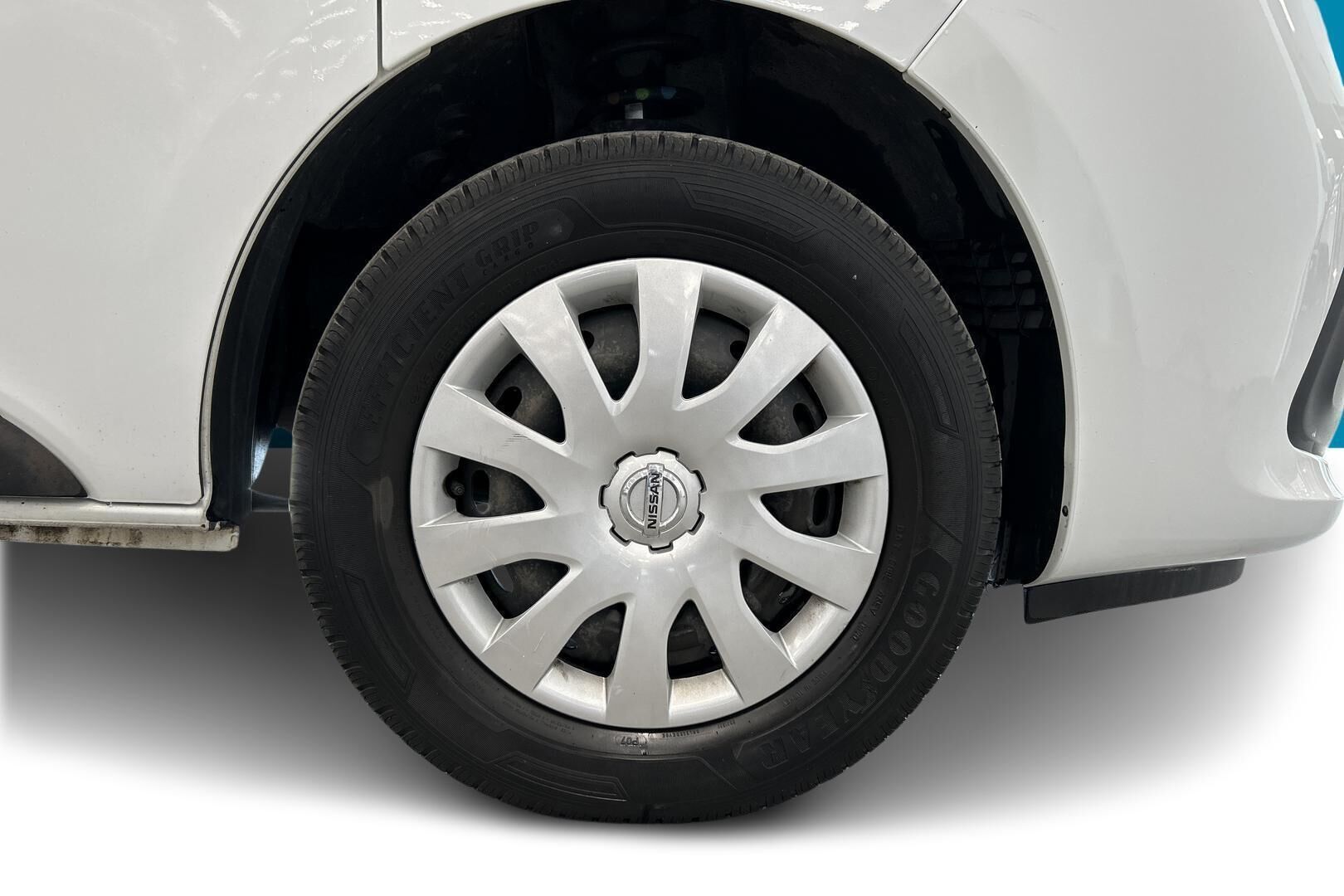 Nissan NV300 iso kuva 13