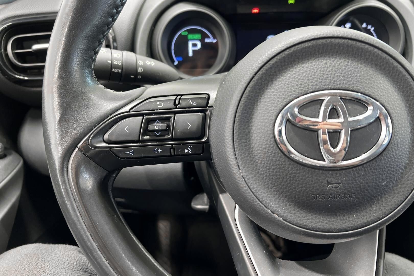 Toyota Yaris iso kuva 19