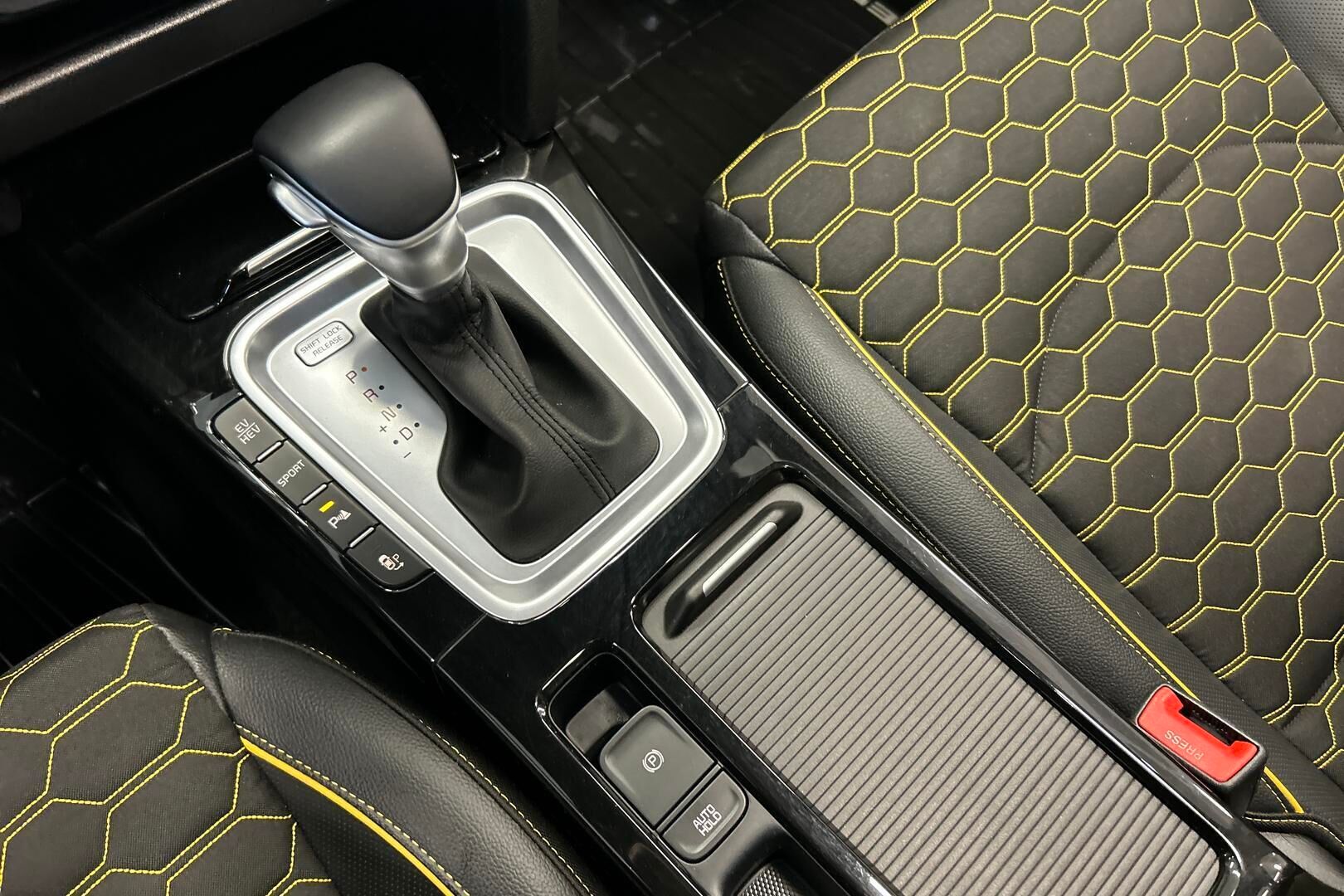 Kia XCeed iso kuva 21