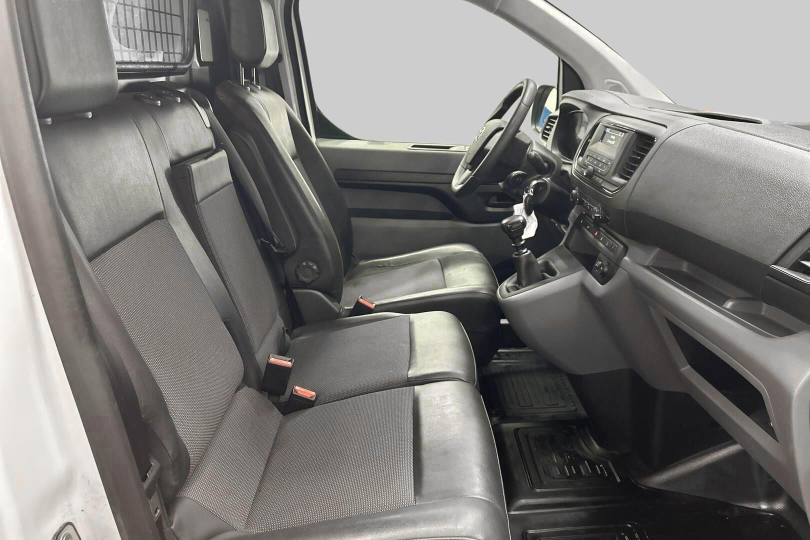 Toyota Proace iso kuva 10