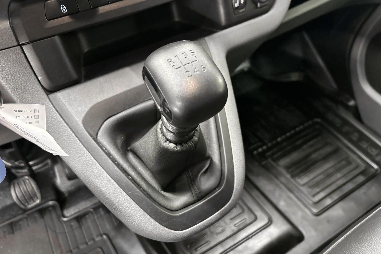 Toyota Proace iso kuva 18