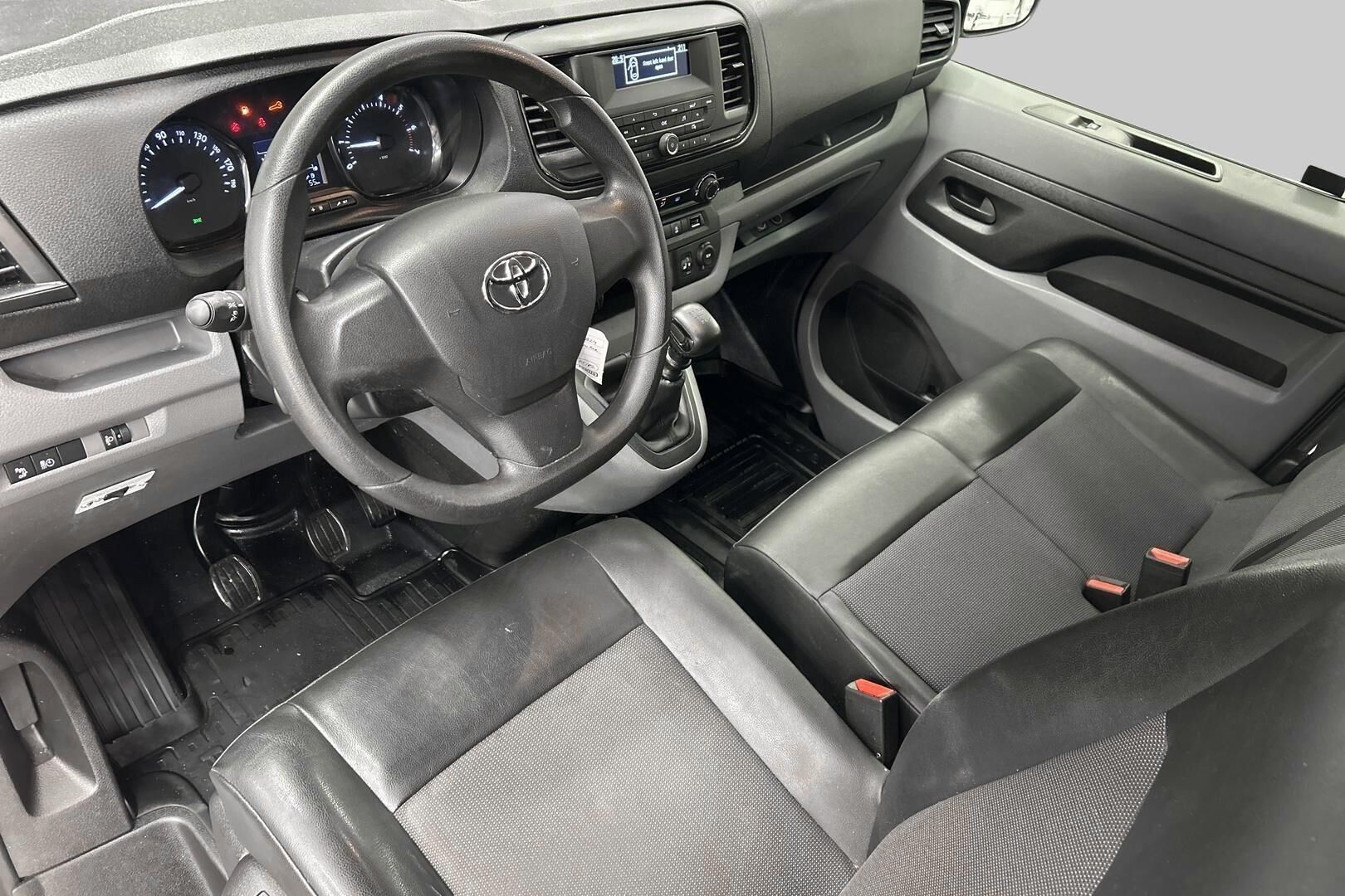 Toyota Proace iso kuva 9